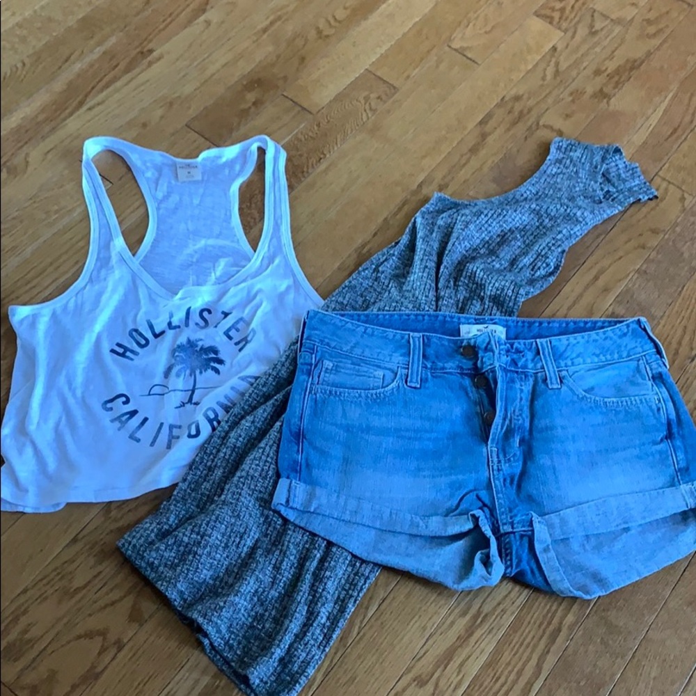 Bundle of Hollister items size small